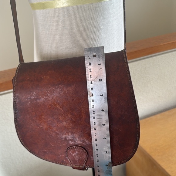 Vintage Brown structured Leather Bag crossbody or shoulder - Picture 14 of 17